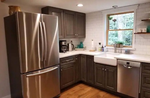 Newland Cabaña | Hidden Nest in Linville Landharbor. Only minutes from Grandfather Mountains