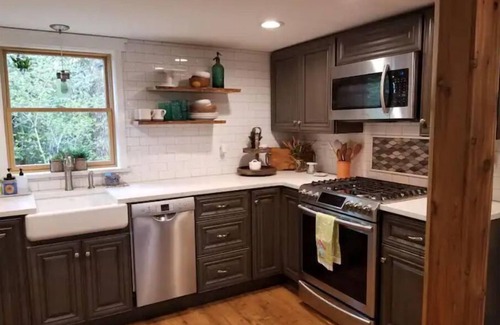 Newland Cabaña | Hidden Nest in Linville Landharbor. Only minutes from Grandfather Mountains