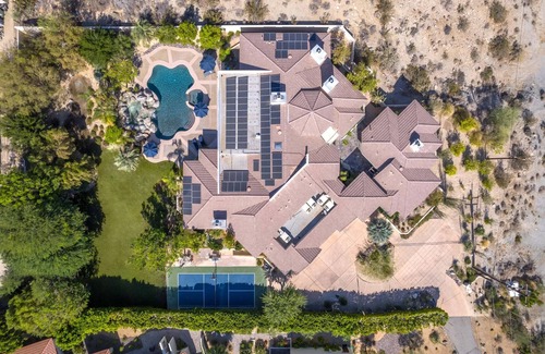 Palm Desert Villa | ¡NUEVO LISTADO! PRECIO PROMOCIONAL! ¡PISCINA PRIVADA A DOMICILIO EN CASA!