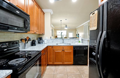 Wellington Apartamento | Hidden Paradise in Bella Piazza | Lake View