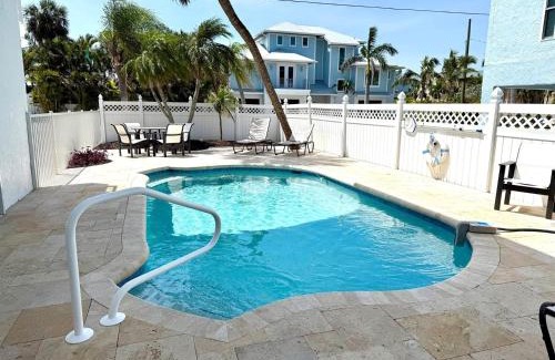 Holmes Beach Casa | Hidden Pearl home