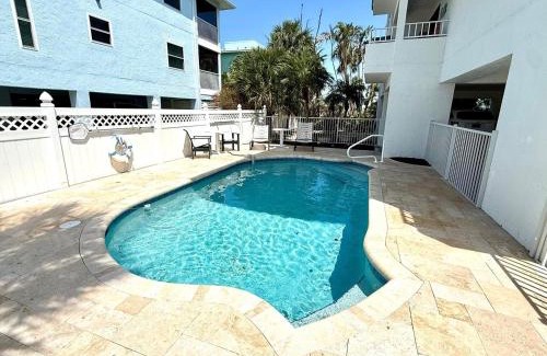 Holmes Beach Casa | Hidden Pearl home