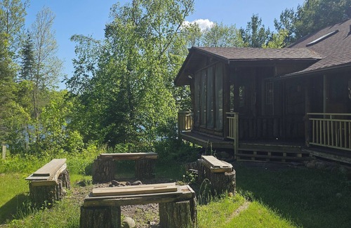 Emily Cabina | Hidden Pines Lakefront Family Home with WIFI only 2.5 hours from the Twin Cities