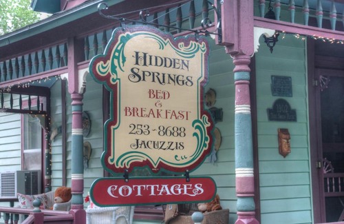 Eureka Springs Historic District Cama Y Desayuno | Hidden Springs Bed and Breakfast