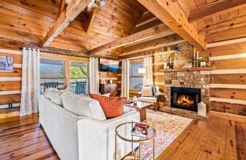 Walland Casa | Hidden Star Hideaway-Blackberry Farm-Smoky Mtn Nat Park-Hot Tub- Fire Pit- Fenced Yard- Pet Friendly
