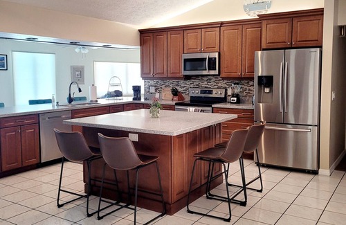 Port Saint Lucie Casa | Hidden Treasure with Large Heated Pool near Boat Park