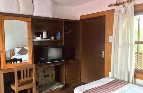 Sauraha Hotel | Hidden World Resort And Spa
