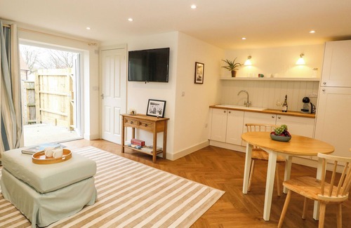 Weymouth Cabaña | Hide-a-way