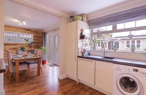Walton on the Naze Casa | Hide and Sleep