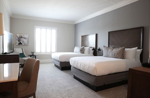 Winters Hotel | Hideaway in Modern, Luxurious Suite with Gym, Terrace and Outdoor Fireplace!