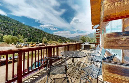 Red River Casa | Hideaway on High