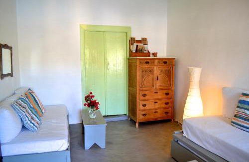 Korissia Casa | Hidesign Athens Traditional Stone House in Kea's Port