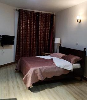 Kireka Apartamento | Hidey Penthouse with Scenic Lounge