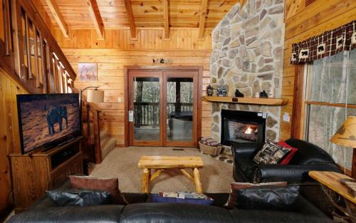 Gatlinburg - Pigeon Forge Villa | Hiding Place