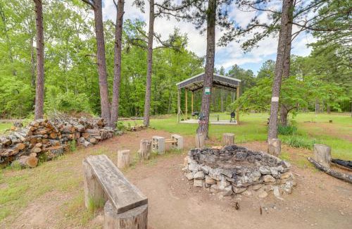 Higden Apartamento | Higden Studio Cottage Less Than 1 Mi to Greers Ferry Lake