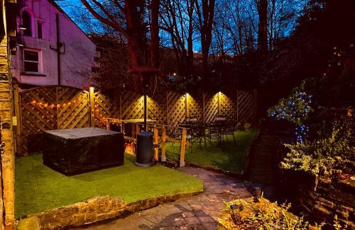 Hepworth Casa | Higgin Bridge House