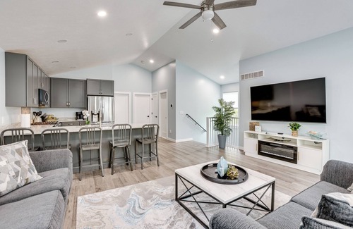 Higgins Lake Casa | Higgins Lake Barndominium w/ Boat Parking!