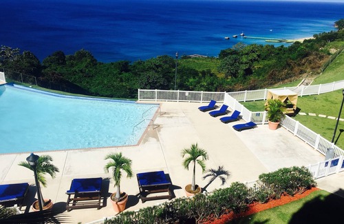 Borinquen Condominio | Lujosa vista espectacular del condominio - Descuento de último minuto para inquilinos