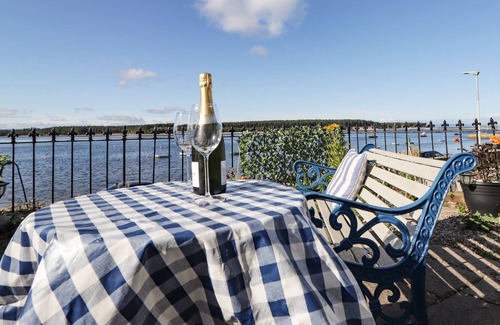 Findhorn Cabaña | HIGH BEACH, family friendly, character holiday cottage in Findhorn
