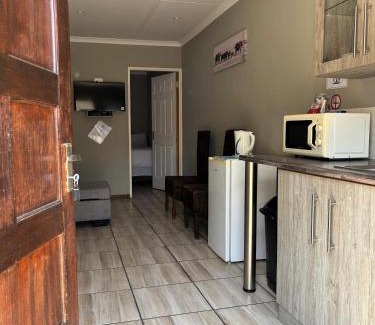 Upington Cabina | High Breeze Lodge