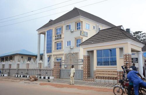 Kwara Apartamento | High-Con Hotel and Suites