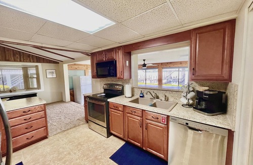 Welaka Casa | 🔥High Demand🔥WATERFRONT OASIS home w/Large, Private dock-Beautiful river views