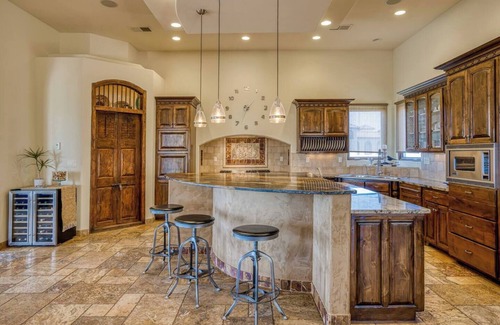 Rio Rancho Casa | High Desert Mountain View 4bd/5ba Tranquil Retreat