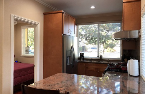 West San Jose Casa | Casa adosada de alta gama 1BR / 1BA en el corazón de Silicon Valley, solo para no fumadores