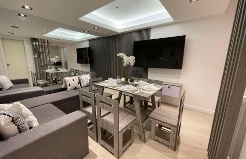 Don Bosco Apartamento | High-end 2BR Condo Boracay Tower - Azure Residences near Manila Airport