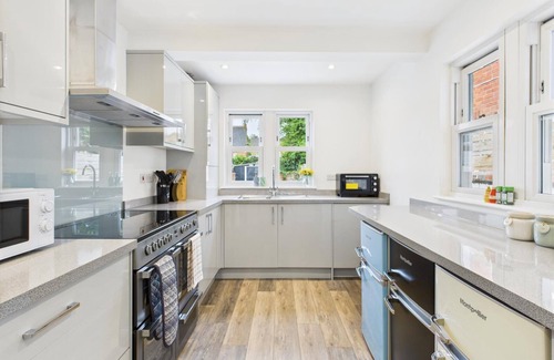 Reading Casa | High-End 4BR 4BA Central Ideal for Groups