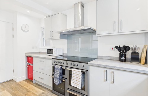 Reading Casa | High-End 4BR 4BA Central Ideal for Groups