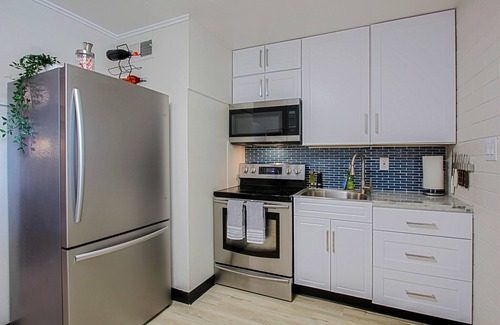 Scottsdale Apartamento | High End Area, Live & Work in this Cute 1 Bedroom!