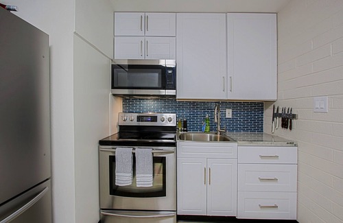 Scottsdale Apartamento | High End Area, Live & Work in this Cute 1 Bedroom!
