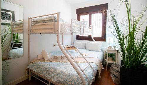 Carretera de Cadiz Apartamento | High-End Corner Stay with FREE Parking - Malaga