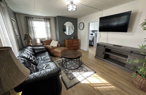 Christiansburg Apartamento | High-end cozy apartment walking distance to down town Christiansburg.