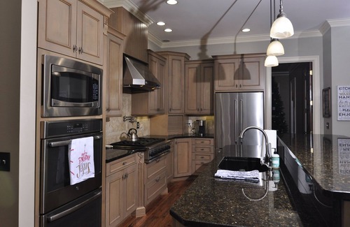 Hayesville Casa | High-end large quiet home with amazing long-range views, close to Lake Chatuge