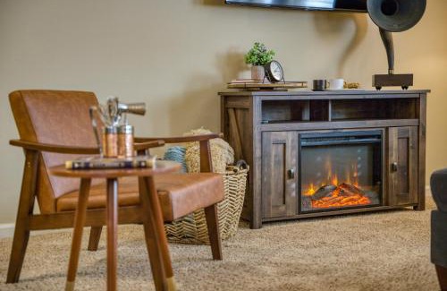 Old Southwest Apartamento | High End Midtown Home With Fireplace And Ensuite Baths