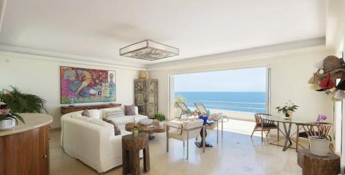 Zona sur Villa | High End Modern Balb Villa in Conchas chinas