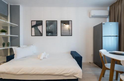 Bucharest Apartamento | High-end Studio with Panoramic View, Parking & Pool