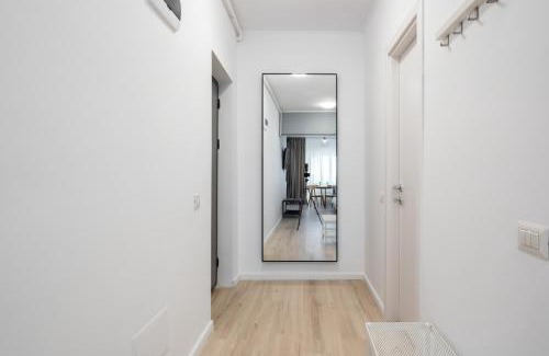 Bucharest Apartamento | High-end Studio with Panoramic View, Parking & Pool