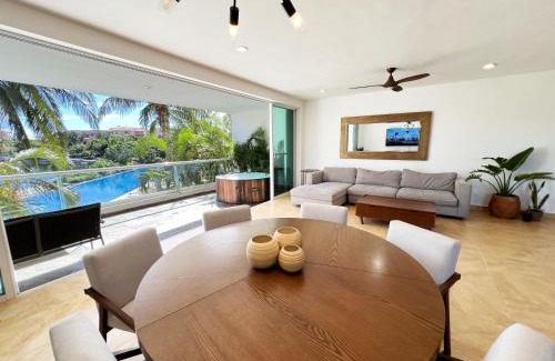 Puerto Aventuras Apartamento | High-End Waterfront Condo at Secrets Waters