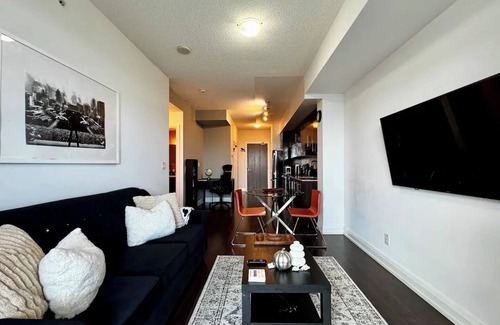 Thornhill Condominio | High Floor Beautiful View Condo in Thornhill