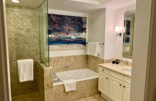 Brickell Apartamento | High floor modern studio on Brickel at Four Season luxury condo hotel