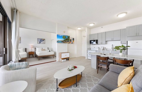 Waikiki Apartamento | High Floor Mountain View with 2 Double Beds and Parking