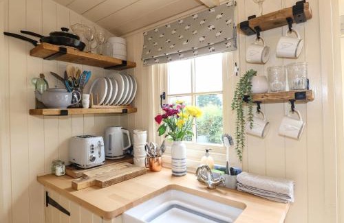 Ashbourne Casa | High Grounds Shepherd's Hut
