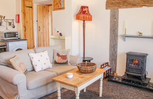 Ludwel Casa | HIGH GROVE, family friendly, character holiday cottage in Ludlow