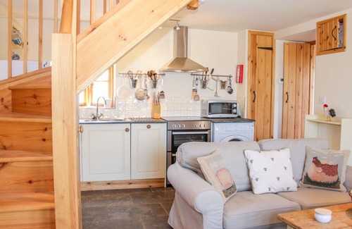 Ludwel Casa | HIGH GROVE, family friendly, character holiday cottage in Ludlow