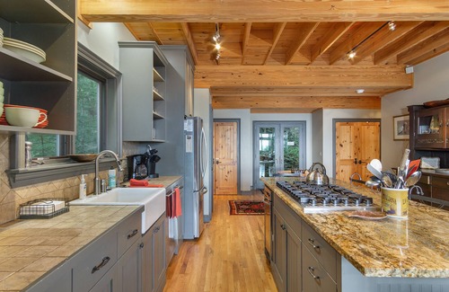 Black Mountain Cabina | High Haven | Breathtaking Mountain Views!