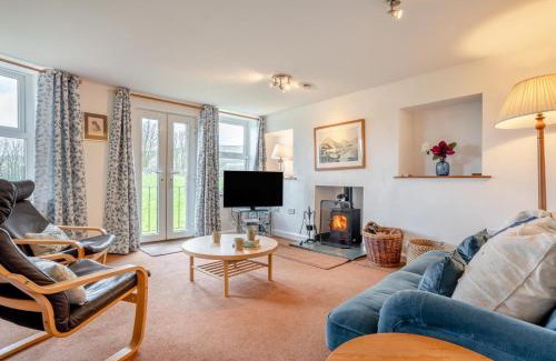 Hawes Casa | High House