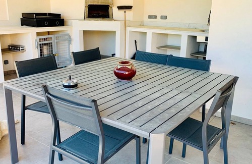 Simiane-la-Rotonde Casa | High Luberon, Jas renovated between woods and lavender.
